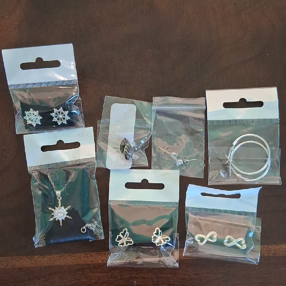 NEW! 7 piece  Silver Tone Jewellery Set 3990